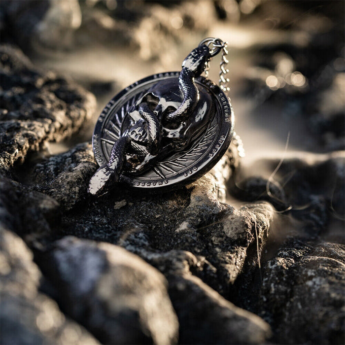 Call of Duty Modern Warfare Weapon Necklace - Snakes & Skulls Pendant - Xmas Gift