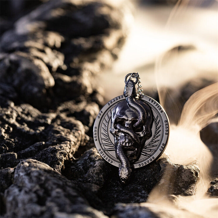 Call of Duty Modern Warfare Weapon Necklace - Snakes & Skulls Pendant - Xmas Gift