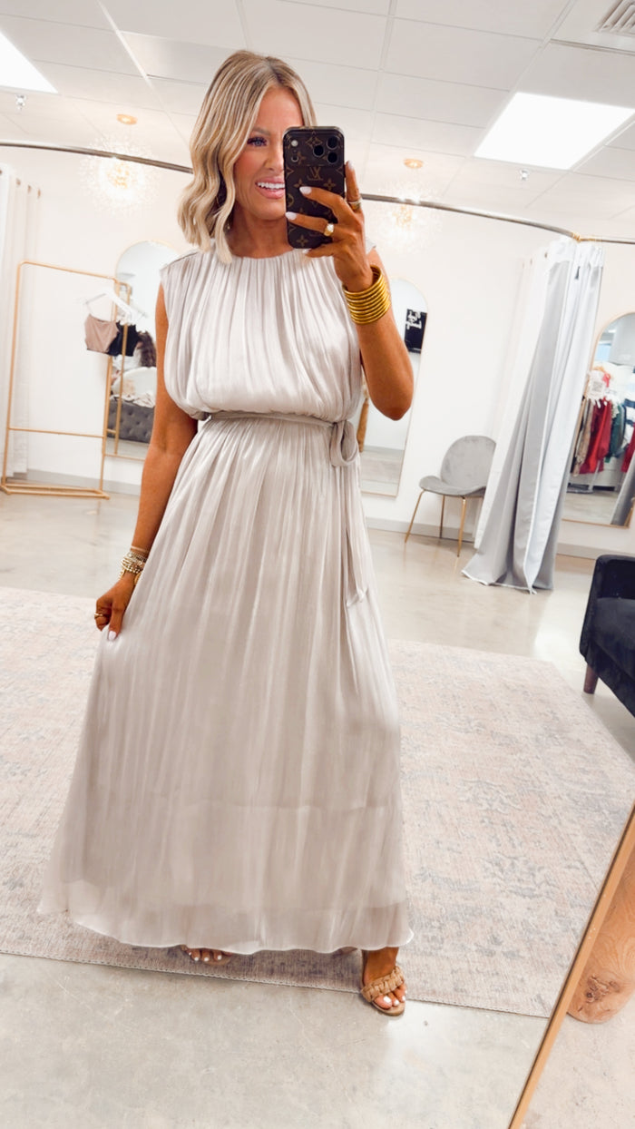 - FINAL SALE - The Simone Maxi Dress