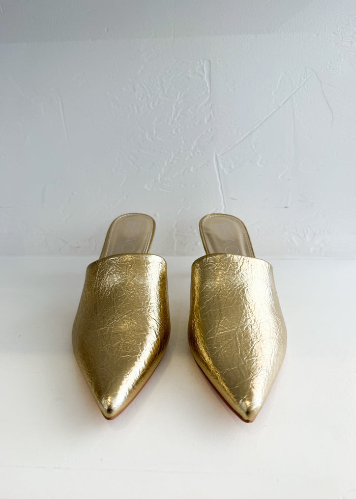 Gold pointed mule