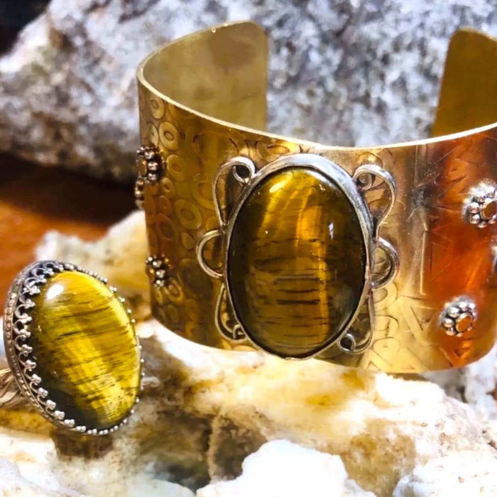 Golden Tigers Eye Sterling Silver Ring with 30.28 carat cabochon stone and wide floral artisan band