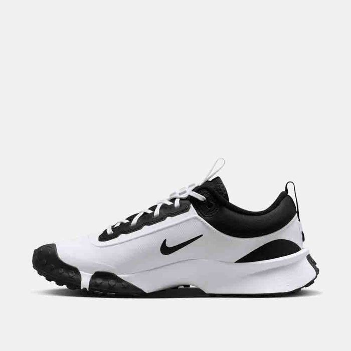 Side medial view of the Nike Air Diamond Varsity Turf Baseball Shoes.