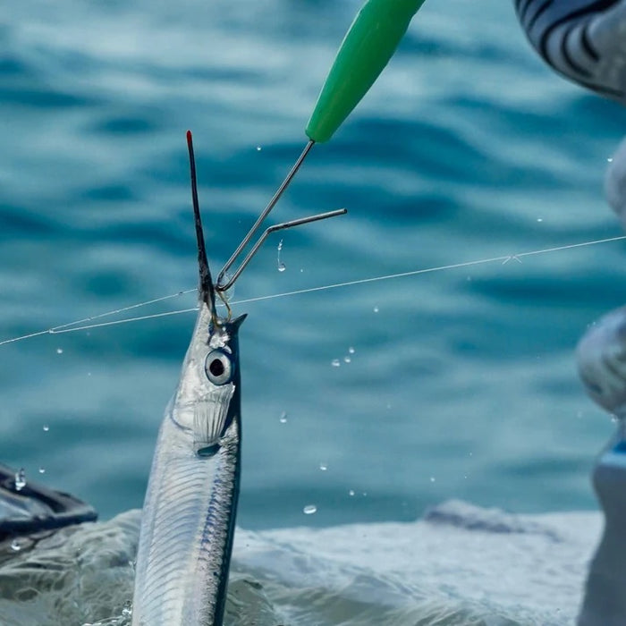 rr-tackle-medium-bait-dehooker-lifestyle