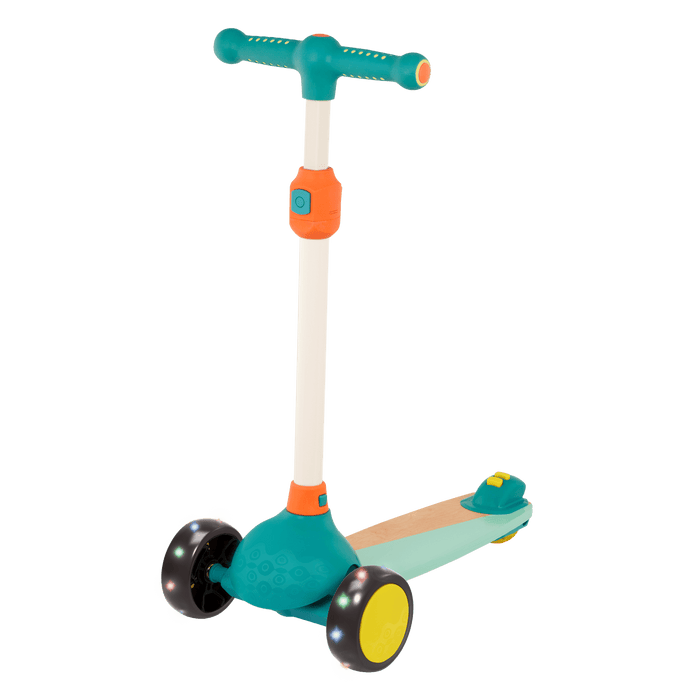 Wooden kids scooter for toddlers with light-up wheels