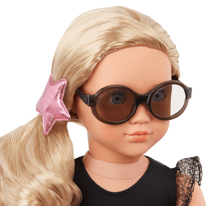 Our Generation Fashion Starter Kit & 18-inch Doll Stella
