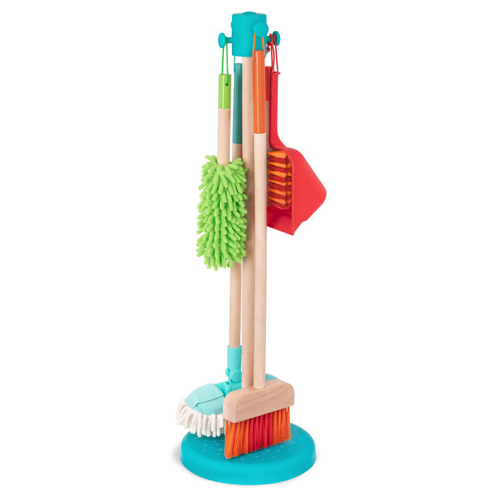 Toy cleaning set.