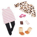Travel outfit and accessories for 18-inch doll