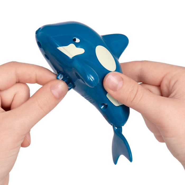 Wind-up bath toys