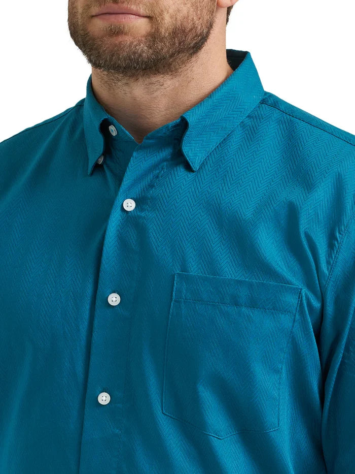 Wrangler Men's L/S Cody Johnson ZigZag Button Down Shirt in Ink Blue